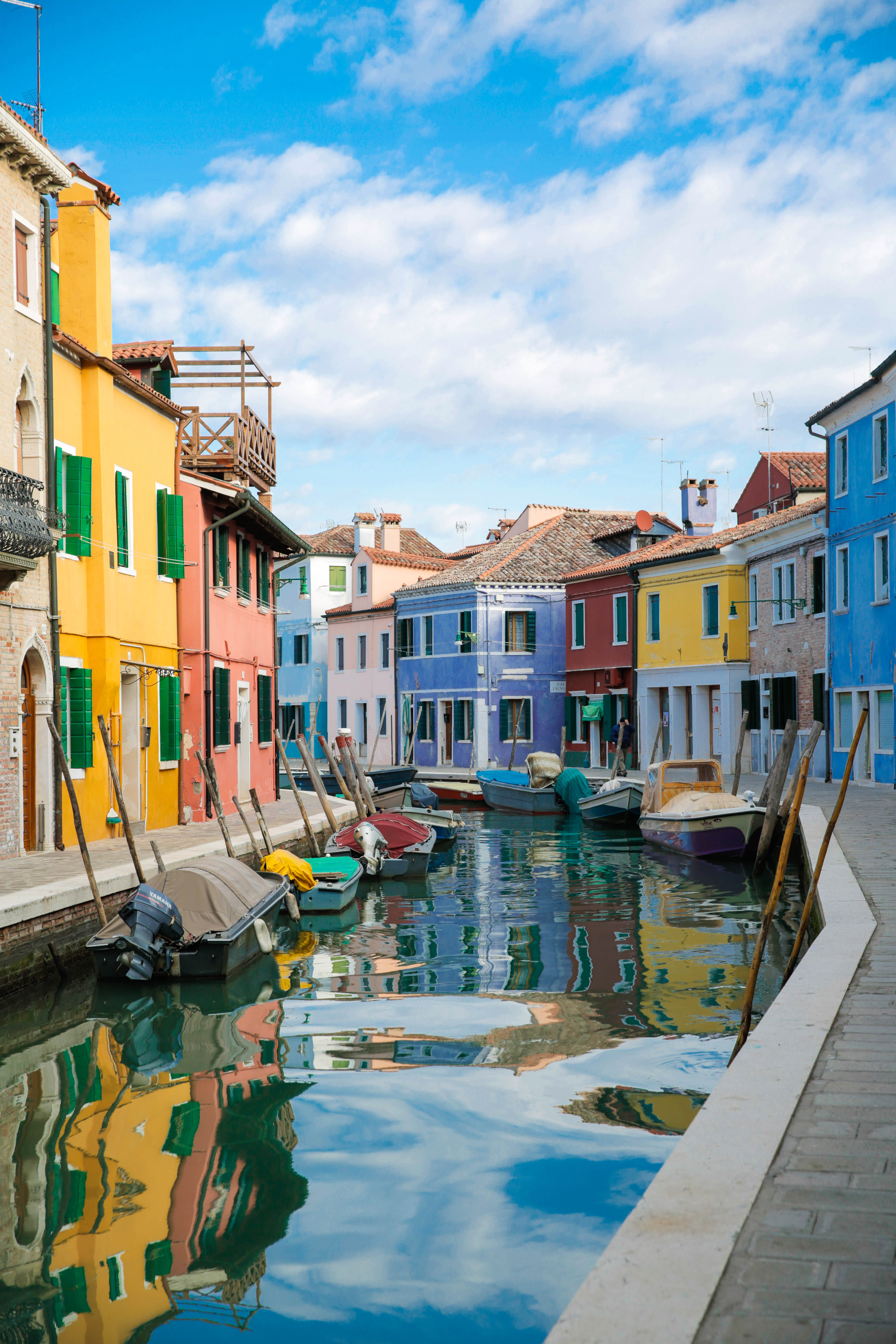20 pictures to convince you to go to Burano, Italy