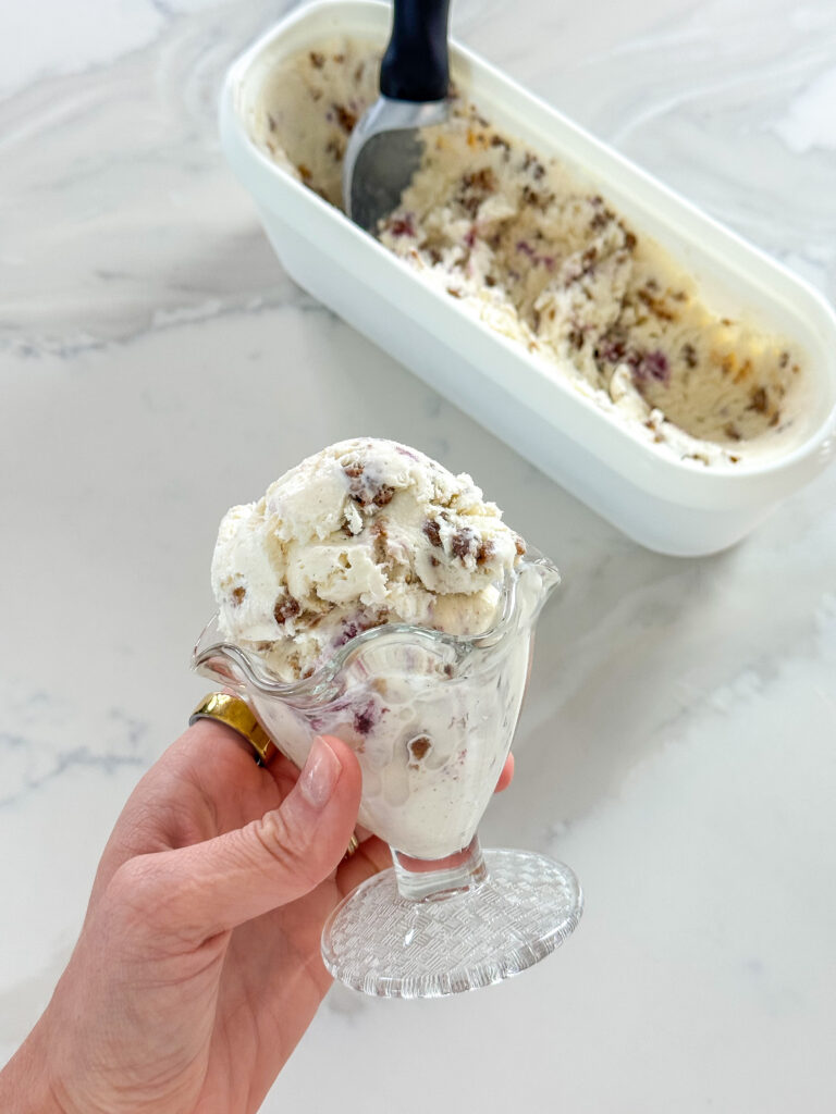 berry cobbler no churn ice cream cone