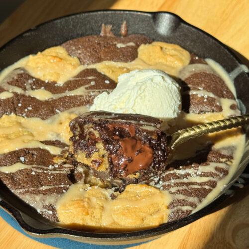 chocolate peanut butter cookie skillet bite