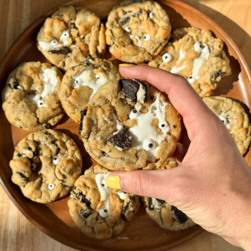 spooky oreo fluffernutter cookies